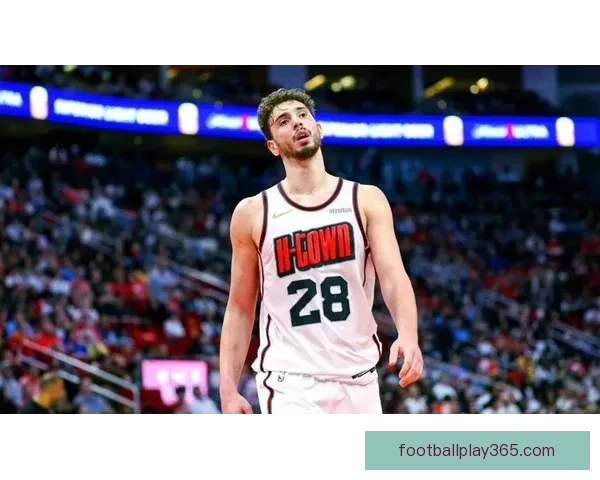 申京：球队开局良好应获胜但比赛中突发断电未能理解原因