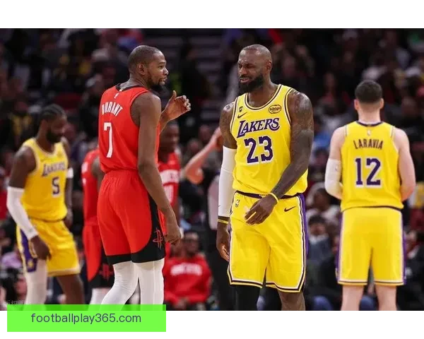 詹姆斯凌晨抵达迈阿密出战热火 追平帕里什历史纪录在即