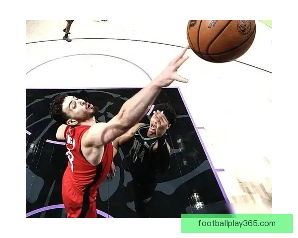 申京：球队开局良好应获胜但比赛中突发断电未能理解原因