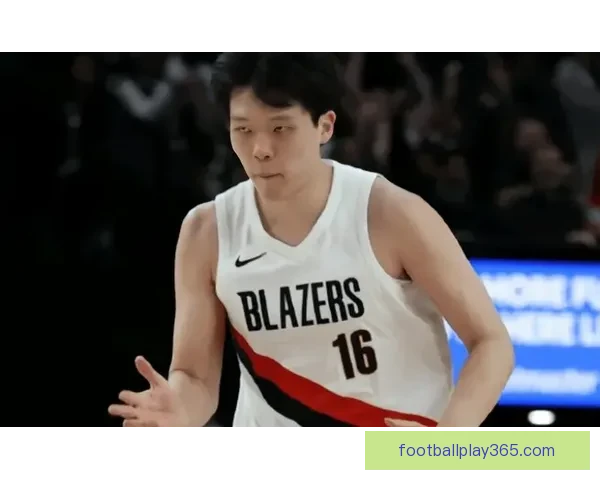 杨瀚森坦言状态挣扎渴望重返开拓者找回手感打出全新表现